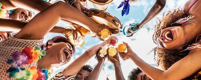 5 cuidados para não cair em propaganda enganosa no Carnaval